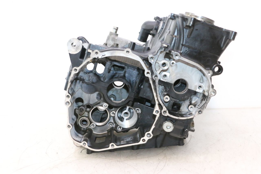 photo de ONDERKANT MOTORBLOK SUZUKI GSR 600 (2005 - 2012) - Bevestigingspunten