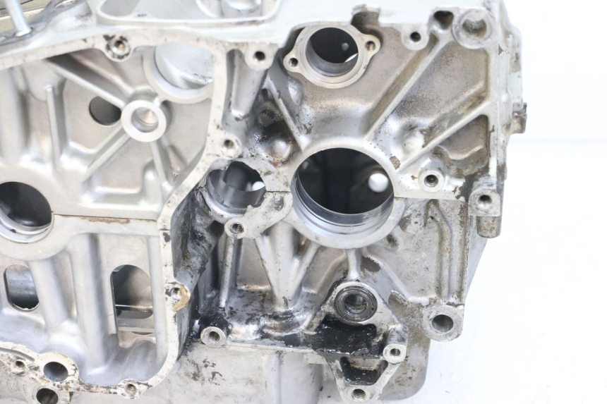 photo de ONDERKANT MOTORBLOK SUZUKI GSX E 250 (1982 - 1983) - Markeringen en referenties