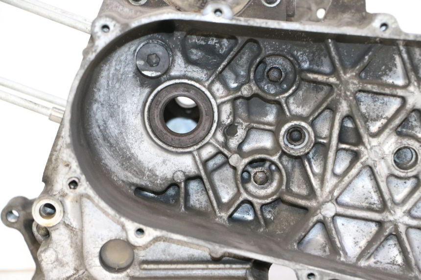 photo de ONDERKANT MOTORBLOK DAELIM HISTORY 125 (2001 - 2002) - Productaanzicht