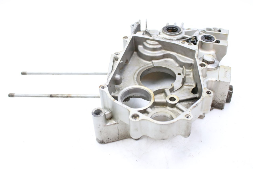 photo de ONDERKANT MOTORBLOK SYM HUSKY 125 (1999 - 2005) - Bevestigingspunten