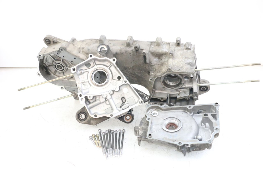 photo de ONDERKANT MOTORBLOK SYM JET 14 4T 50 (2018 - 2022) - Detail van het onderdeel