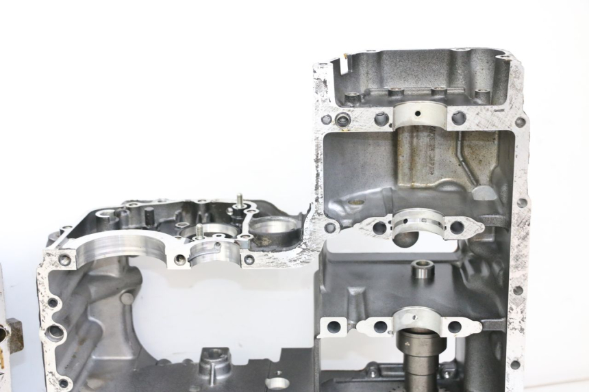 photo de ONDERKANT MOTORBLOK KAWASAKI GTR 1000 (1994 - 2004) - Kenmerkende details