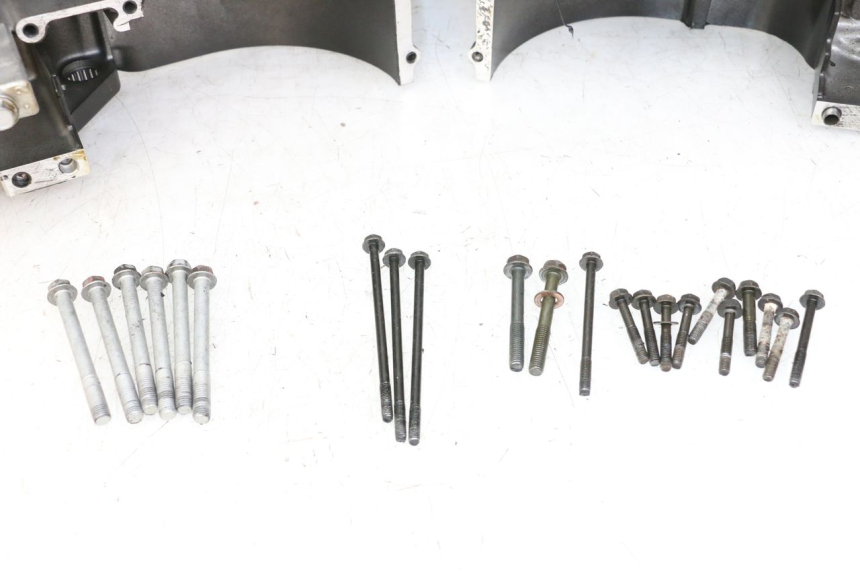 photo de ONDERKANT MOTORBLOK KAWASAKI GTR 1000 (1994 - 2004) - Visuele inspectie