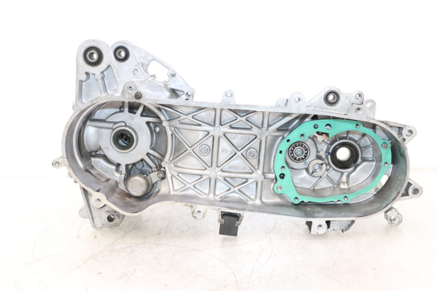 photo de ONDERSTE MOTORKAST PEUGEOT KISBEE 2T 50 (2018 - 2022) - Alternatieve hoek