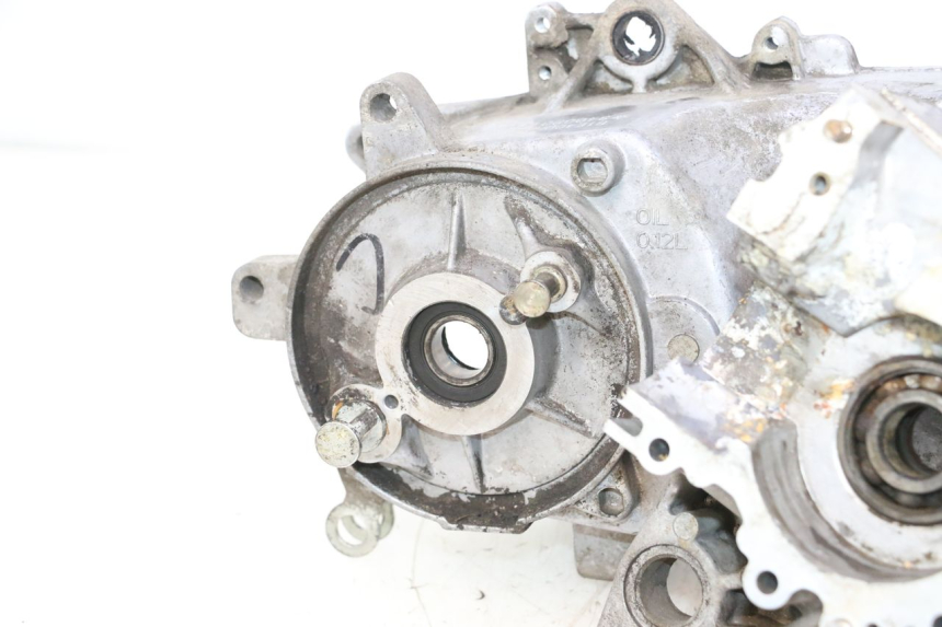 photo de ONDERKANT MOTORBLOK PEUGEOT KISBEE 2T 50 (2010 - 2017) - Andere kijkhoek