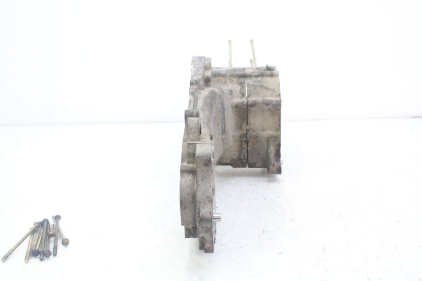 photo de ONDERKANT MOTORBLOK PEUGEOT KISBEE 4T 50 (2010 - 2017) - Bevestigingspunten