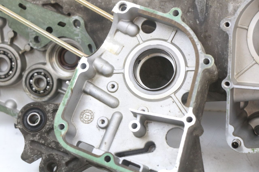 photo de ONDERKANT MOTORBLOK PEUGEOT KISBEE 4T 50 (2018 - 2022) - Technische close-up