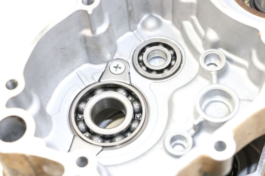 photo de ONDERKANT MOTORBLOK KAWASAKI KX 85 (2014 - 2021) - Zoom op componenten