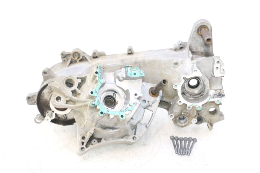 photo de ONDERKANT MOTORBLOK PEUGEOT LUDIX 50 (2005 - 2007) - Detail van het onderdeel