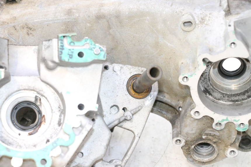 photo de ONDERKANT MOTORBLOK PEUGEOT LUDIX 50 (2005 - 2007) - Detail van het onderdeel