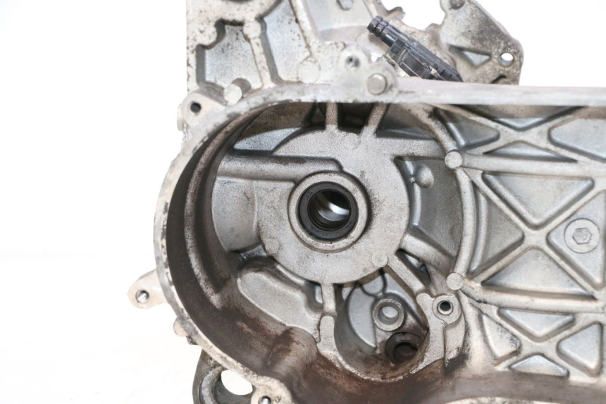 photo de ONDERSTE MOTORKAST PEUGEOT LUDIX ONE 14P 50 (2004 - 2013) - Bevestigingspunten