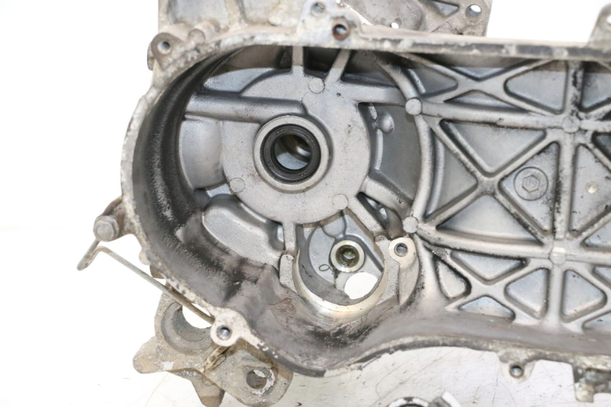 photo de ONDERKANT MOTORBLOK PEUGEOT LUDIX ONE 50 (2004 - 2013) - Zoom op componenten
