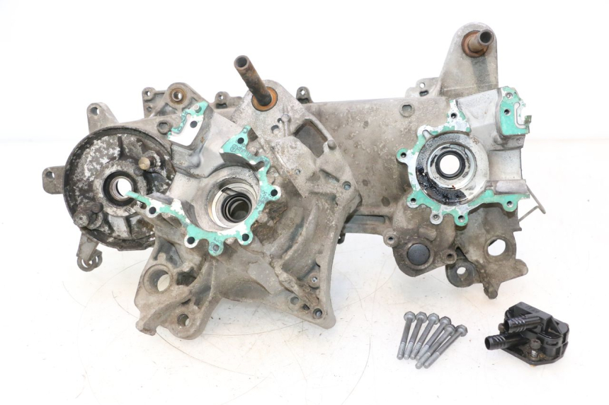 photo de ONDERKANT MOTORBLOK PEUGEOT LUDIX ONE 50 (2004 - 2013) - Detail van het onderdeel