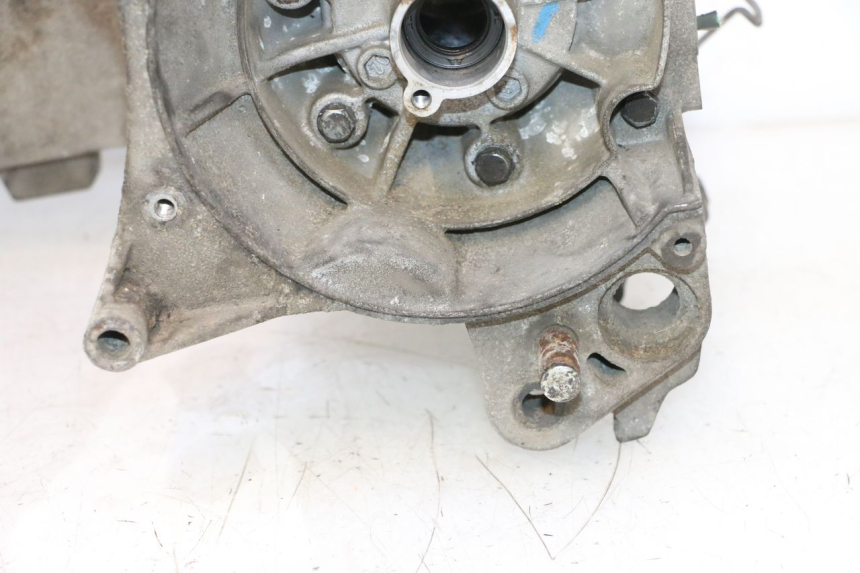 photo de ONDERKANT MOTORBLOK PEUGEOT LUDIX ONE 50 (2004 - 2013) - Detailaanzicht