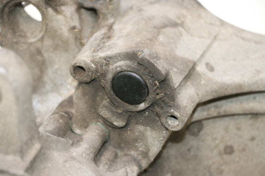 photo de ONDERKANT MOTORBLOK PEUGEOT LUDIX ONE 50 (2004 - 2013) - Zoom op gebruiksstaat
