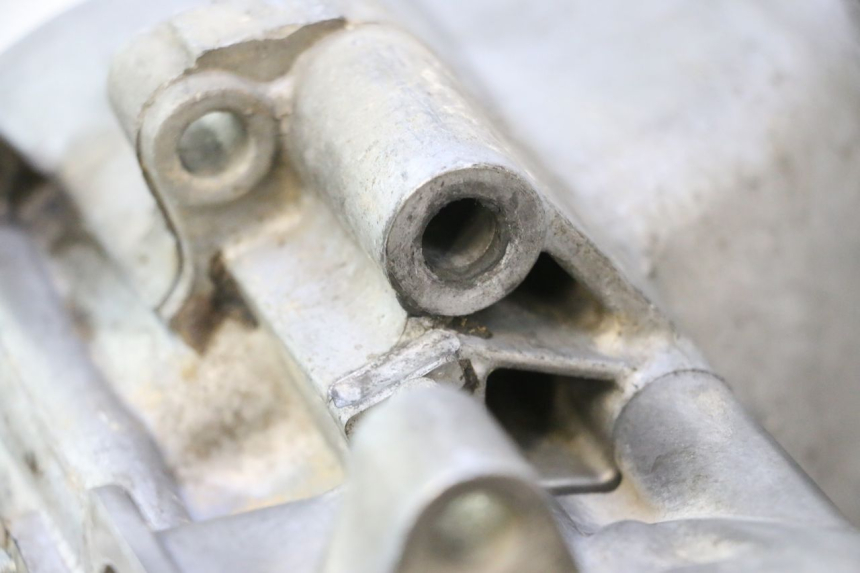 photo de ONDERSTE MOTORKAST MBK MACH G AC 50 (2002 - 2014) - Detail van het onderdeel