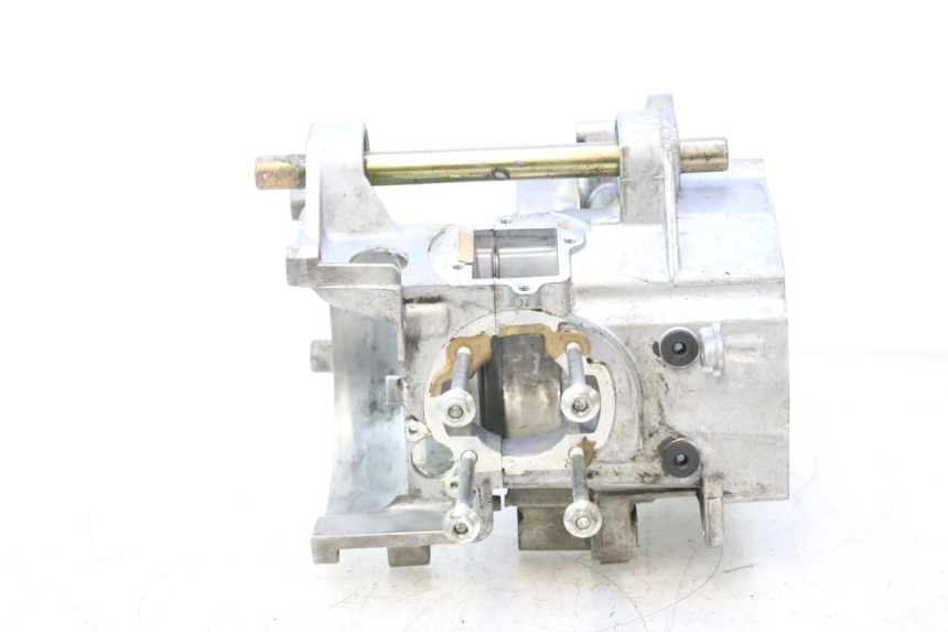 photo de ONDERSTE MOTORKAST MBK MACH G AC 50 (2002 - 2014) - Visuele inspectie