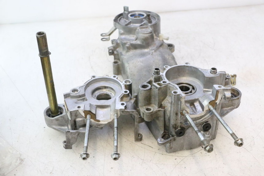 photo de ONDERSTE MOTORKAST MBK MACH G AC 50 (2002 - 2014) - Focus op structuur