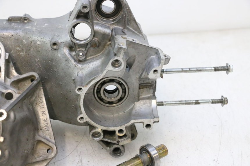 photo de ONDERSTE MOTORKAST MBK MACH G AC 50 (2002 - 2014) - Hoofdaanzicht