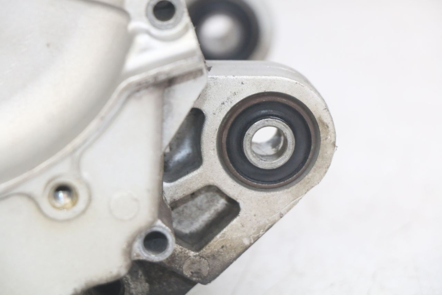 photo de ONDERKANT MOTORBLOK SYM MIO 50 (2011 - 2017) - Kenmerkende details