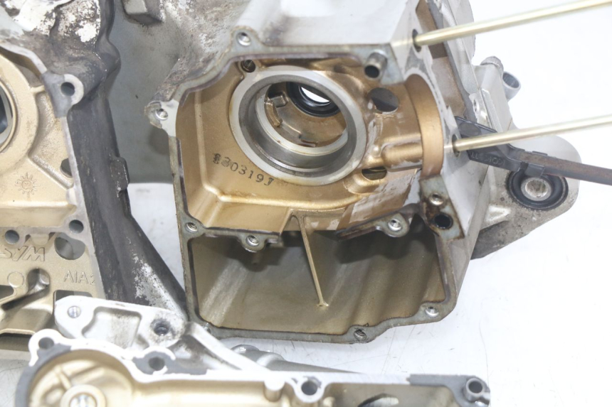 photo de ONDERKANT MOTORBLOK SYM MIO 50 (2011 - 2017) - Hoofdaanzicht