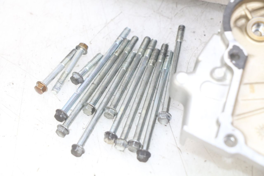 photo de ONDERKANT MOTORBLOK SYM MIO 50 (2011 - 2017) - Zoom op gebruiksstaat