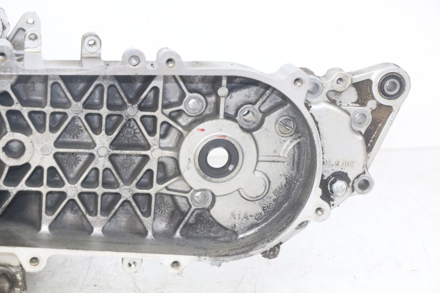 photo de ONDERKANT MOTORBLOK SYM MIO 50 (2011 - 2017) - Gecontroleerd onderdeel