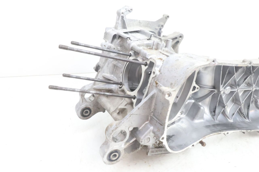 photo de ONDERSTE MOTORKAST YAMAHA N-MAX NMAX 125 (2021 - 2024) - Detail van het onderdeel