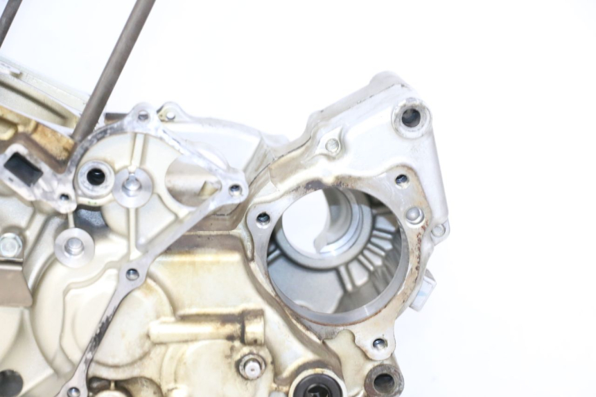 photo de ONDERKANT MOTORBLOK HONDA NTV DEAUVILLE 650 (2001 - 2006) - Overzicht