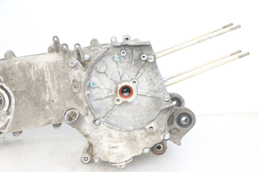 photo de ONDERKANT MOTORBLOK SYM ORBIT 2 4T 50 (2008 - 2017) - Zoom op componenten