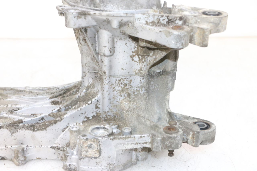 photo de ONDERKANT MOTORBLOK SYM ORBIT 2 50 (2008 - 2014) - Bevestigingspunten