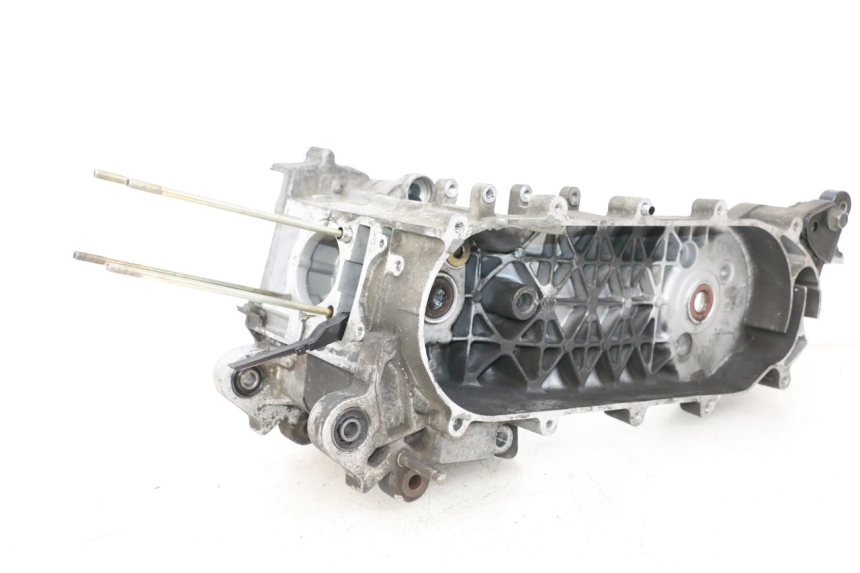 photo de ONDERKANT MOTORBLOK SYM ORBIT III 3 4T 50 (2018 - 2021) - Detail van het onderdeel