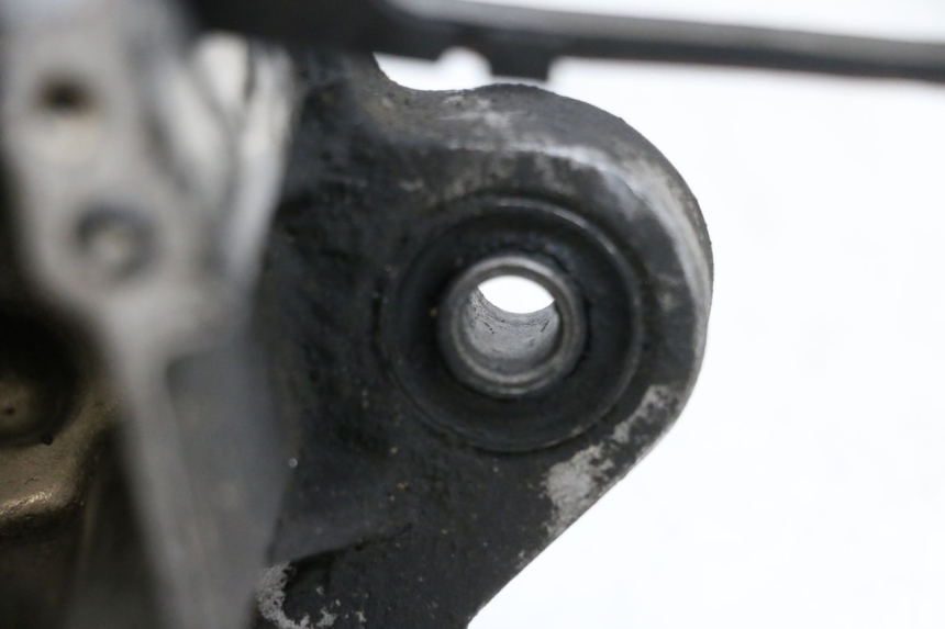 photo de ONDERKANT MOTORBLOK SYM ORBIT III 3 4T 50 (2018 - 2021) - Detail van het onderdeel