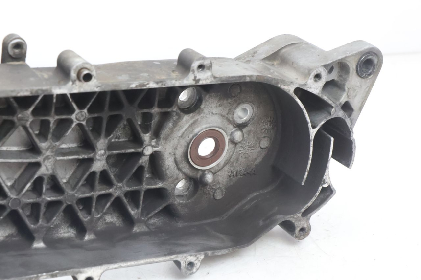 photo de ONDERKANT MOTORBLOK SYM ORBIT III 3 4T 50 (2021 - 2025) - Focus op structuur