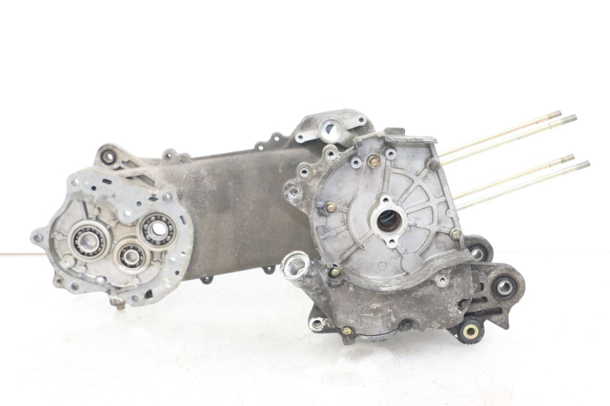 photo de ONDERKANT MOTORBLOK SYM ORBIT 50 (2008 - 2010) - Bevestigingspunten