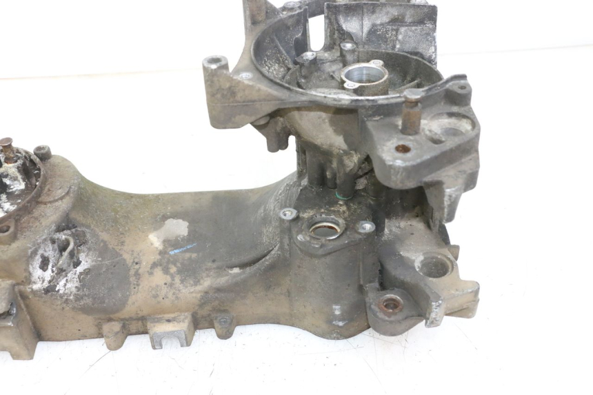 photo de ONDERKANT MOTORBLOK PEUGEOT LUDIX 50 (2008 - 2017) - Detail van het onderdeel