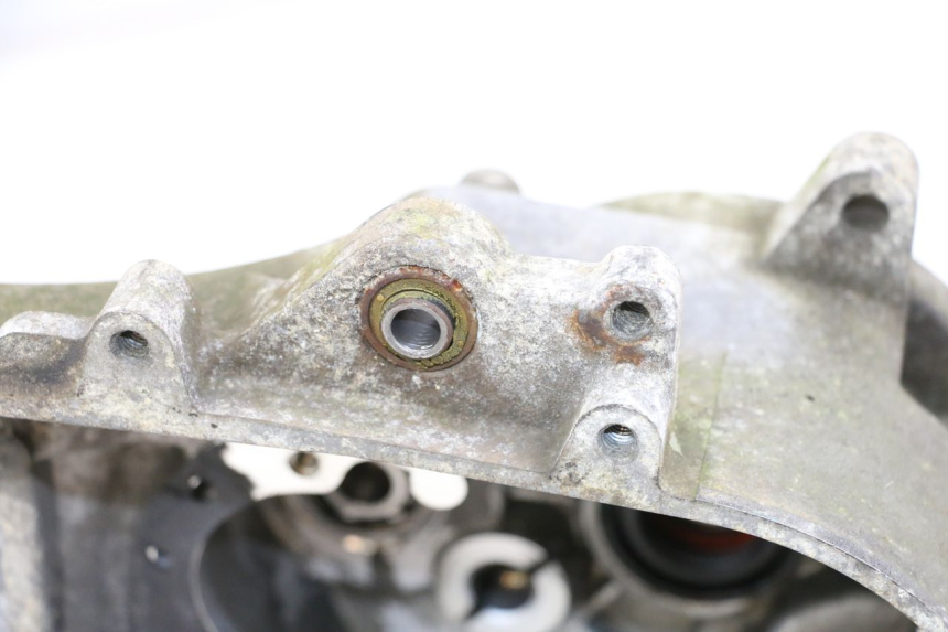 photo de ONDERKANT MOTORBLOK PEUGEOT LUDIX 50 (2008 - 2017) - Bevestigingspunten