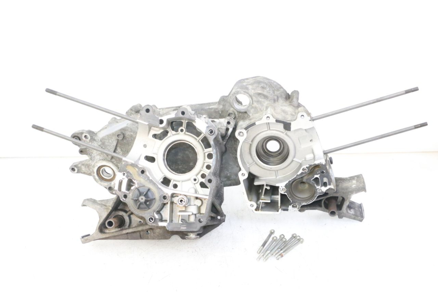 photo de ONDERKANT MOTORBLOK PEUGEOT SATELIS 125 (2013 - 2018) - Detail van het onderdeel