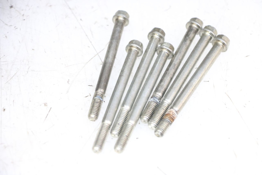 photo de ONDERKANT MOTORBLOK PEUGEOT SATELIS 125 (2013 - 2018) - Focus op structuur