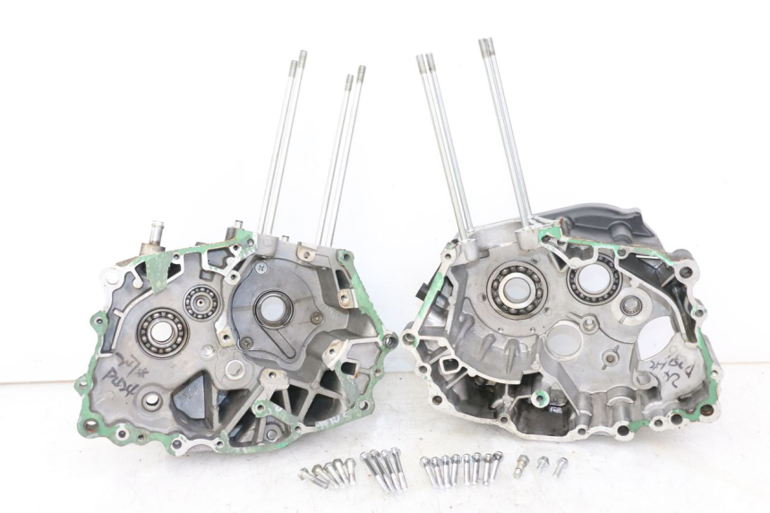 photo de ONDERKANT MOTORBLOK REGAL RAPTOR RAXTER 2 125 (2007 - 2015) - Detail van het onderdeel