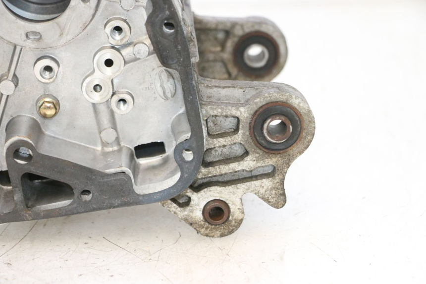photo de ONDERSTE MOTORKAST LAZIO RENO 50 (2016 - 2021) - Kenmerkende details