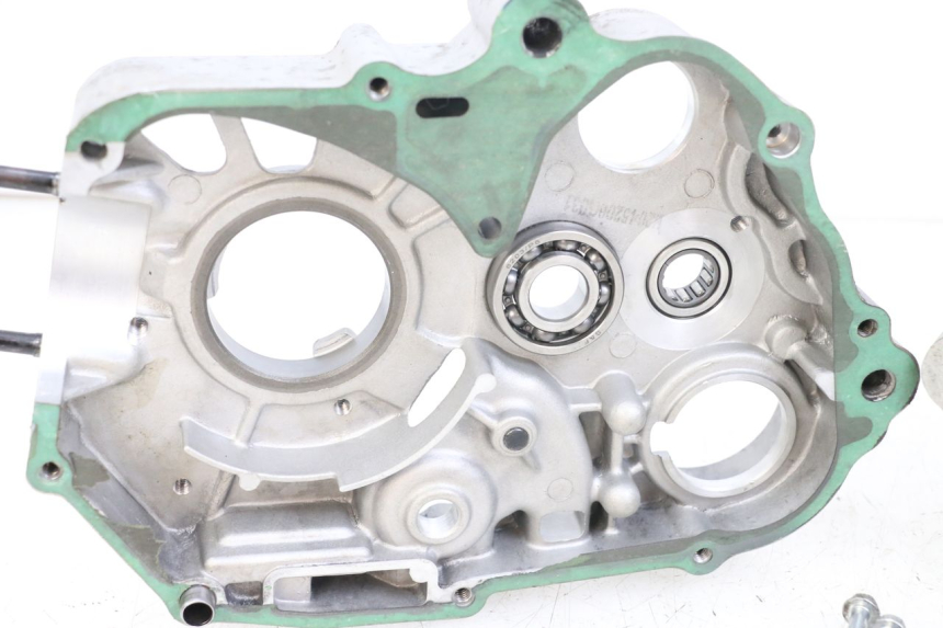 photo de ONDERKANT MOTORBLOK APOLLO RFZ 140 - Focus op structuur