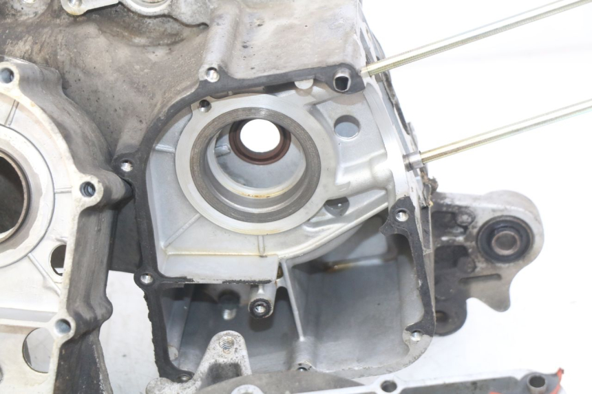 photo de ONDERKANT MOTORBLOK TNT MOTOR ROMA 10' 4T 50 (2019 - 2022) - Focus op structuur