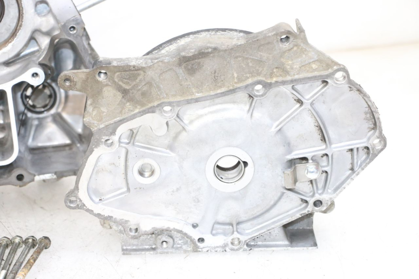 photo de ONDERKANT MOTORBLOK DAELIM S1 125 (2007 - 2016) - Bevestigingspunten