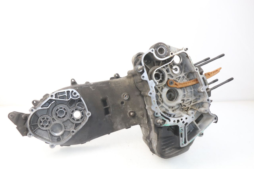 photo de ONDERKANT MOTORBLOK PEUGEOT SATELIS 500 (2007 - 2013) - Bevestigingspunten