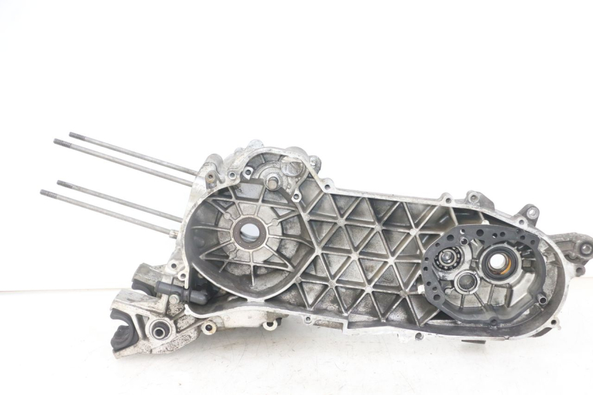 photo de ONDERKANT MOTORBLOK PEUGEOT SATELIS 125 (2013 - 2018) - Hoofdaanzicht