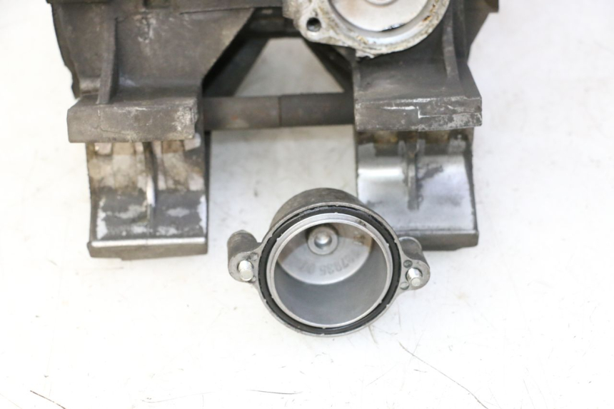 photo de ONDERKANT MOTORBLOK PEUGEOT SATELIS 125 (2010 - 2012) - Visuele inspectie