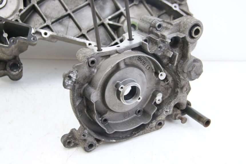 photo de ONDERKANT MOTORBLOK APRILIA SCARABEO 4T 50 (2009 - 2017) - Technische close-up