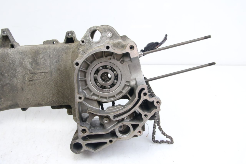 photo de ONDERKANT MOTORBLOK APRILIA SCARABEO 4T 50 (2009 - 2017) - Markeringen en referenties