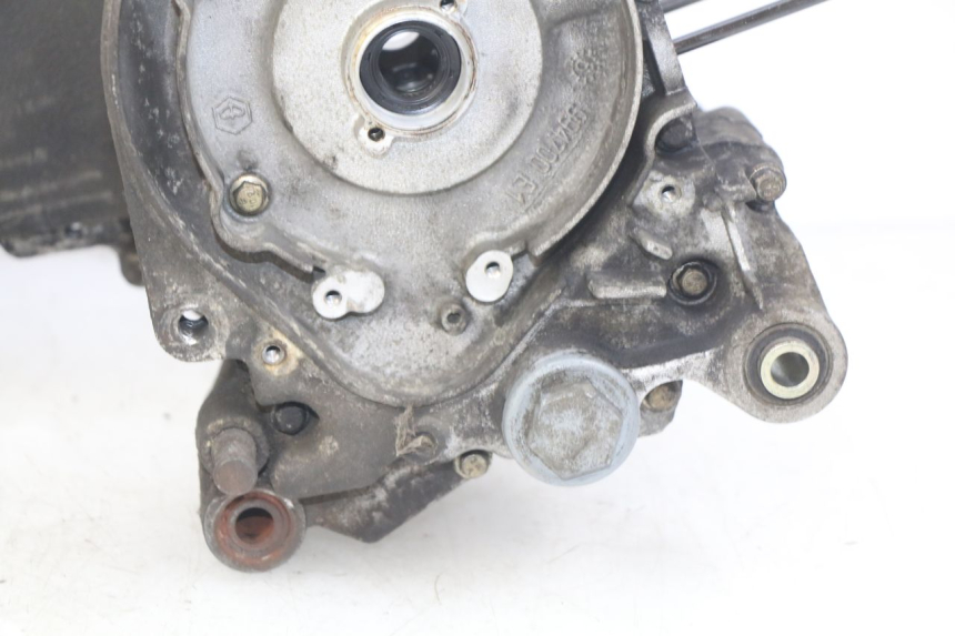 photo de ONDERKANT MOTORBLOK APRILIA SCARABEO 100 (2003 - 2012) - Detailaanzicht